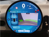 『運転』に対するBMWのこだわりはメーターパネルにも表れております。視野性の良いメーターパネルは疲労感の軽減と、運転の楽しさをもたらしてくれます。