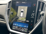 【マルチテレインモニター】車のフロントやサイドのカメラ画像を同時にモニター表示することで、悪路や狭い道を走行時でも周囲の状況確認ができ安心!本格SUVにうれしい装備です♪