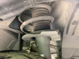 お車を安心してお乗りいただく為には、足回りの定期点検が欠かせません。サービスサポート(有償保証)では無料点検もご提供しており、安心のカーライフをお過ごしいただけるサポート体制が整っています。