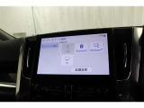 <Bluetooth>スマートフォンなどの機器と車をBluetoothで接続すると、ワイヤレスで音楽を再生できます。