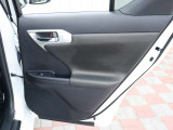 自社で車検を行う事が出来る検査ラインも完備しており、リバーサイド内で車検と法定点検・整備が完結します。