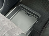 助手席シートアンダーボックス☆MAX2kgまで載せれます☆