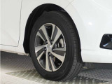 ◆純正アルミホイール装着車◆これで足元まわりも、おしゃれにきまります!