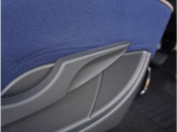 【運転席シートリフター】運転席シートリフターで座面を上下に上げ下げできます。運転しても疲れにくい姿勢に調整できます。