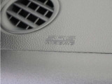 ◆助手席エアバッグ◆SRSエアバッグは、シートベルトだけでは防ぎきれない衝突時の衝撃から乗員を守るための安全装置。衝突時に瞬時に膨らみ、頭部や胸部がダッシュボードに直接衝突するのを防ぎます。