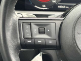 ハンドルにスイッチが付いており、音量やチャンネルを変えることができたり、ハンズフリー通話の応答もお手元で出来ちゃいます♪