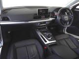 Audiのインテリアはエクステリア同様、優れたデザイン性とクオリティ、そして機能性を兼ね備えております。
