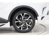 タイヤサイズ(225/50R18)です。