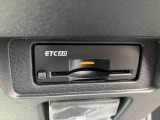 ETCで高速・有料道路の料金所をキャッシュレス。スムーズなドライブをサポート。