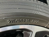 タイヤサイズは215/50R18