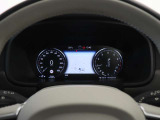 運転にかかわる主要な情報は、12.3インチのデジタル液晶ドライバー・ディスプレイにわかりやすく表示されます。お好みの表示パターンと背景色へと変更できますので、状況に合わせてお選びください。