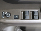 運転席のスイッチ類です。