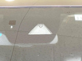 【スマートシティブレーキサポート】低速走行中に前方の車両等を認識し、衝突しそうな時は警報とブレーキで衝突回避と被害軽減をアシスト。より安全にドライブをお楽しみいただけます。
