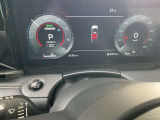 視認性の高いメーターで運転情報を的確に把握できます!
