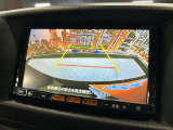 【バックカメラ】運転席から画面上で安全確認ができます。駐車が苦手な方にもオススメな便利機能です。
