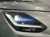 【LEDヘッドランプ】明るいライトが夜間の安全運転をサポートします。消費電力も少なく長寿命です。