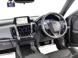 使いやすさや安全性を追求したステアリング周り!高級車ゆえにスイッチ類が多いのも特徴ですね!考え尽くされた配置ですぐに使いこなす事が出来ますのでご安心下さい!是非、体感してみて下さい!!