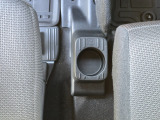 運転席と助手席の間にはドリンクホルダーがあります♪