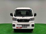 ビッグキャビンとリクライニングシートを採用,乗用車感覚の快適さ!仕事はもちろんのこと,買い物などの普段使いから趣味使いまでこなすマルチプレイヤー。ジャンボが入荷致しました。