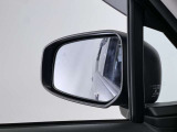 【ブラインドスポットモニター】車線変更時などに隣車線の死角にいるに車を検知してくれます。併せて目視もしましょう!