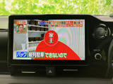 テレビ番組を画面いっぱいに表示でき、停車中の待ち時間などに映像を視聴できます。画面上で放送内容を確認しやすく、休憩時の過ごし方に彩りを添える便利な装備です。