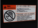 お車のご納車は待ち遠しいもの。1日でも早くご納車が出来るよう、整備拠点と販売店を結ぶ輸送ラインを確立しております。
