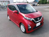 ディーラーの車です。国家資格の整備士がメンテナンスをしてお渡しします。