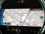 ●純正ナビ:一体感のあるナビは、高級感ある車内を演出してくれます。Bluetooth再生などオーディオ機能も充実しておりますので、運転もより楽しめます♪