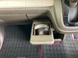 助手席側 カップホルダー