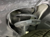 お車を安心してお乗りいただく為には、足回りの定期点検が欠かせません。サービスサポート(有償保証)では無料点検もご提供しており、安心のカーライフをお過ごしいただけるサポート体制が整っています。
