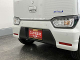 【後退時ブレーキサポート】リヤバンパーに4つの超音波センサーを内蔵し、車両後方にある障害物を検知。透明なガラスなども検知でき、コンビニの駐車場などでの衝突回避をサポートします。
