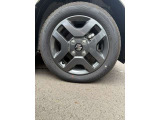 タイヤサイズは155/65R14です。