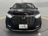 重厚感のあるフロントグリルは高級感を醸し出してくれます。是非一度現車をご覧ください!