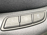 【メモリー機能付きパワーシート】ドライバーごとに設定したシート位置を記憶して、ボタン一つで切り替えできる便利な機能!運転する方が複数名いらっしゃるご家庭におすすめです♪