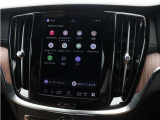 Google搭載のボルボなら、車内にいながら多彩なデジタルライフをお楽しみいただけます。Google Playから必要なアプリをダウンロードして、有意義な移動時間を楽しみましょう。