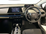 運転席は見やすく整理され、ナビも美しく装着され操作性にも優れています!
