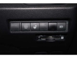 運転席右側の操作部です。