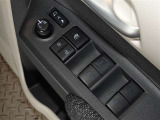 電動格納式ドアミラー・パワーウインドウを装備しています。