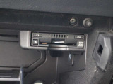 広がる運転支援サービスETC2.0搭載。全国の高速道路に設置されたITSスポットと双方向通信を図り、広域な道路交通情報や安全運転をサポートする情報を得て、音声やナビ画面上にタイムリーにお知らせします。