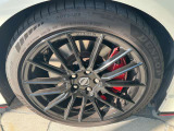 NISMO専用エンケイ製19インチアルミホイール:NISMO専用タイヤ(DUNLOP SP SPORT MAXX GT 600)  フロント:245/40R19 98W リヤ:265/35R19 98W