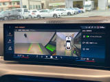 鮮明なバックカメラと上空からのサラウンドビューで駐車もラクラク。