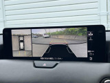 【360&deg;ビューモニター】専用のカメラにより、上から見下ろしたような視点で360度クルマの周囲を確認することができます☆死角部分も確認しやすく、狭い場所での切り返しや駐車もスムーズに行えます。