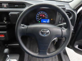 ぜひ展示車の運転席に座ってみてください。
