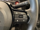 【アダプティブクルーズコントロール(ACC)】前走車との車間距離を維持しながら、設定した車速内で自動的に加減速の支援を行います。高速道路や長距離運転の際に便利な機能です!