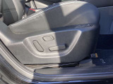 【運転席パワーシート】