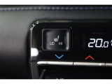運転席と助手席には寒い日の肩や腰、冷えやすい下肢を温めてくれるシートヒーターが付いております!