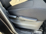 運転席シート廻りは使用感も少なく、良好な状態となっています。前オーナー様が丁寧に使っていたことがよくわかりますね。