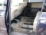 お車のご納車は待ち遠しいもの。1日でも早くご納車が出来るよう、整備拠点と販売店を結ぶ輸送ラインを確立しております。