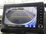 ◆◆バックカメラの画像です。ガイドラインがスムースな車庫入れをサポートいたします!車庫入れの安心感がアップしますね☆