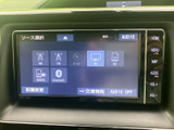 ラジオやディスク、テレビ、Bluetoothなど、画面上で選べる音源が一覧で表示されます。利用する音源を見比べて選びやすく、日々の移動中も好みに合わせて活用できます。